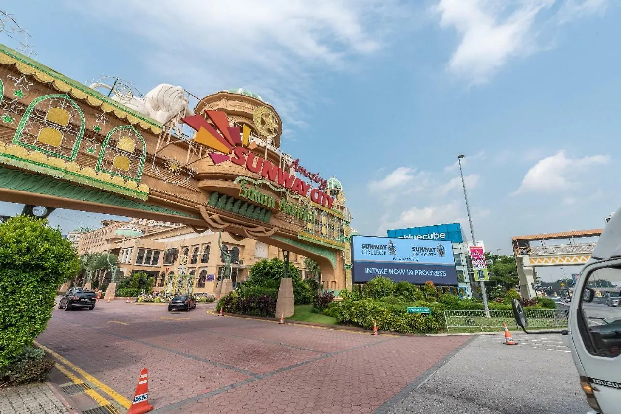 Resort Suites @ Sunway Pyramid & Sunway Lagoon Petaling Jaya Subang Jaya